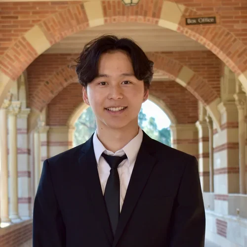 headshot of Jerry Wu