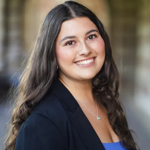 headshot of Lindsay Alvarez